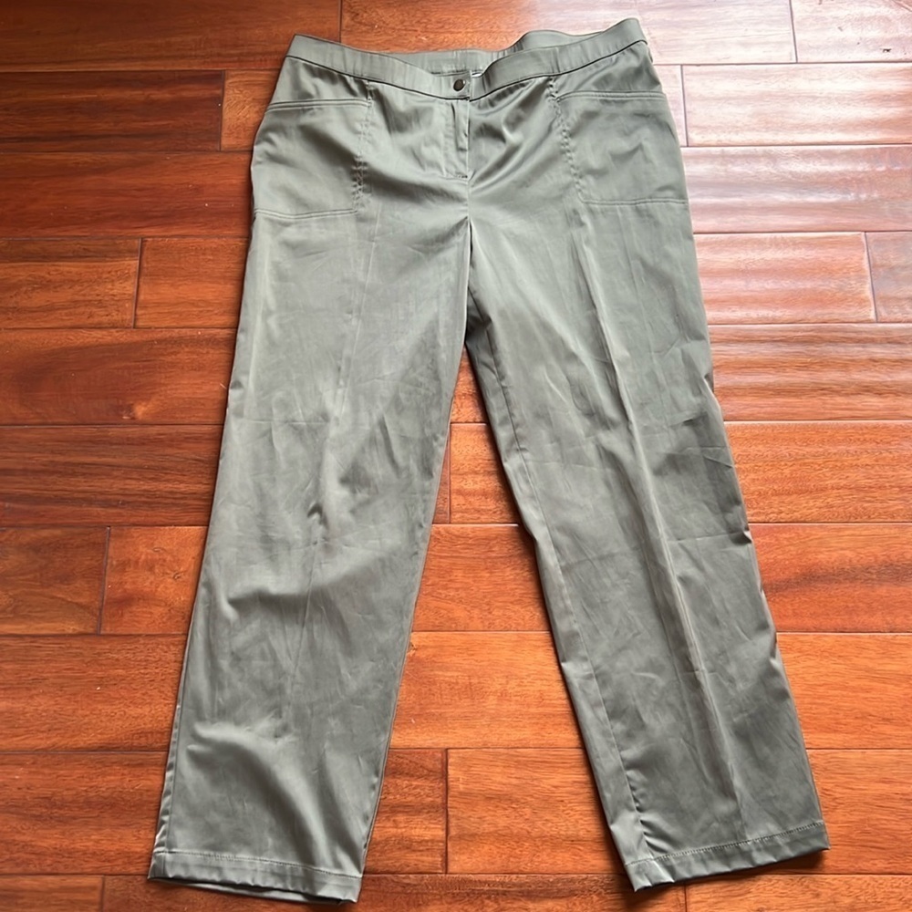 Weekends by Chico's Size 3 Green Satin-like Trouser Pants Shiny Green